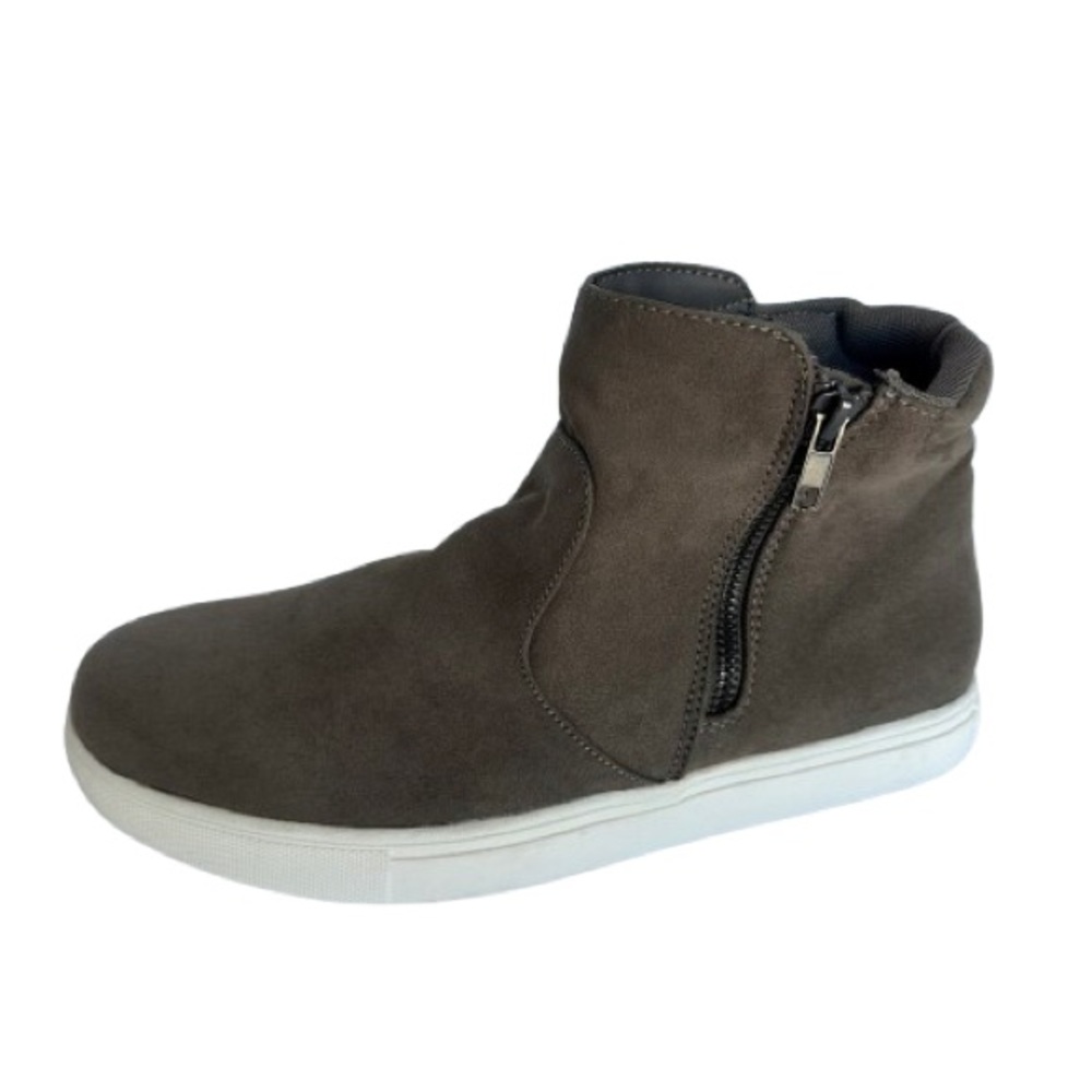 NWT IZOD Womens Mila 1412916 side zipper casual faux suede ankle boots grey 8.5